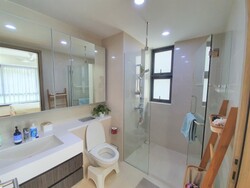 The Palette (D18), Condominium #557875491